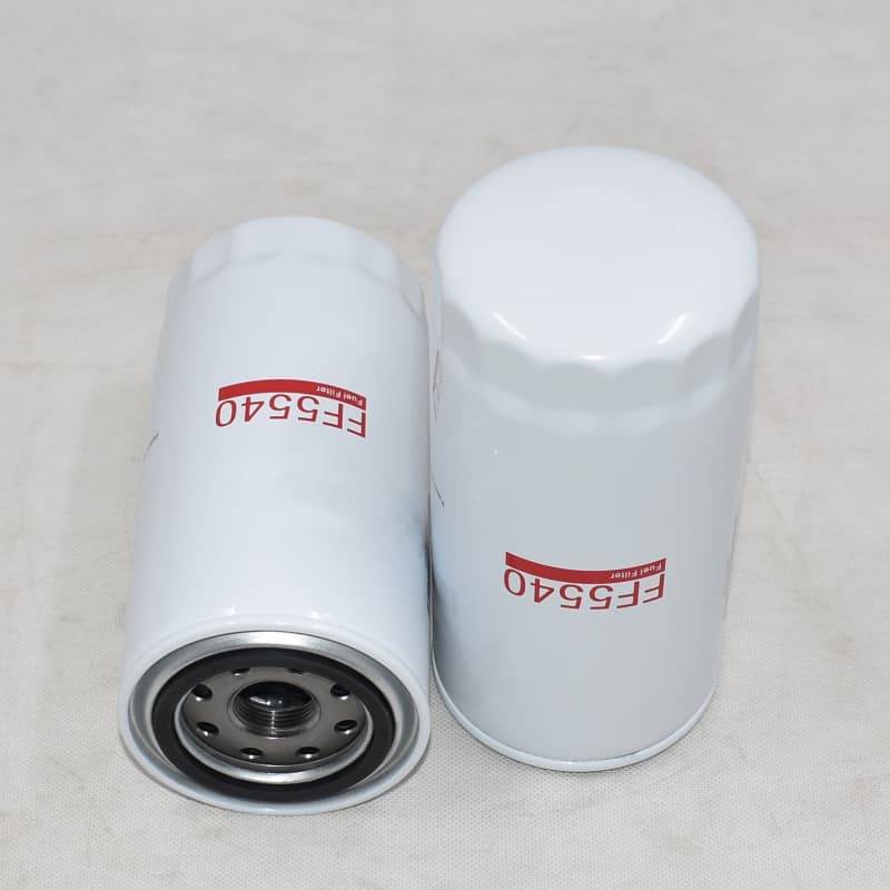 FF5540 Heavy Duty Fuel Filter with Fleetguard cross reference