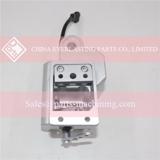 ตัวกระตุ้นภายนอกตัวกระตุ้นไฟฟ้า GAC ADC175 12V หรือ 24V สำหรับเครื่องกำเนิดไฟฟ้า