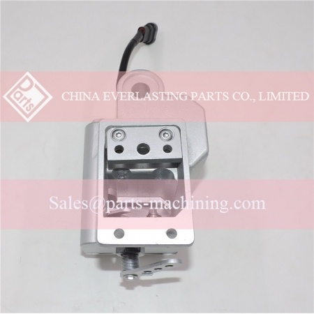 ตัวกระตุ้นภายนอกตัวกระตุ้นไฟฟ้า GAC ADC175 12V หรือ 24V สำหรับเครื่องกำเนิดไฟฟ้า