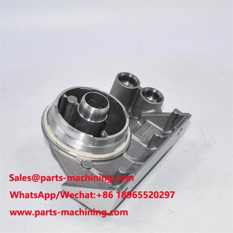 John Deere RE504563 หัวกรองน้ำมัน