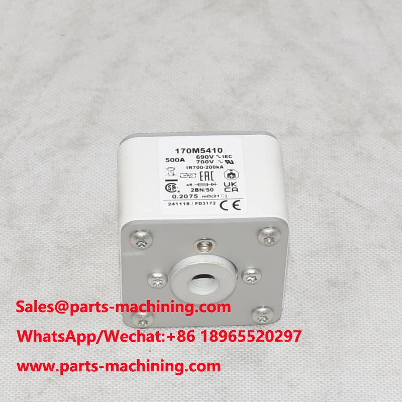 ฟิวส์ตัวเรือนสี่เหลี่ยมความเร็วสูง 170M5410 690V
