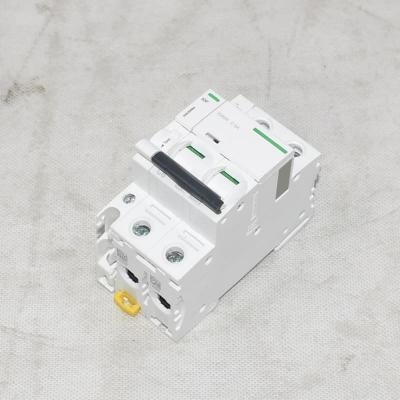 สวิตช์ตัดวงจร IC65N 2P C 6A 400V 6kA